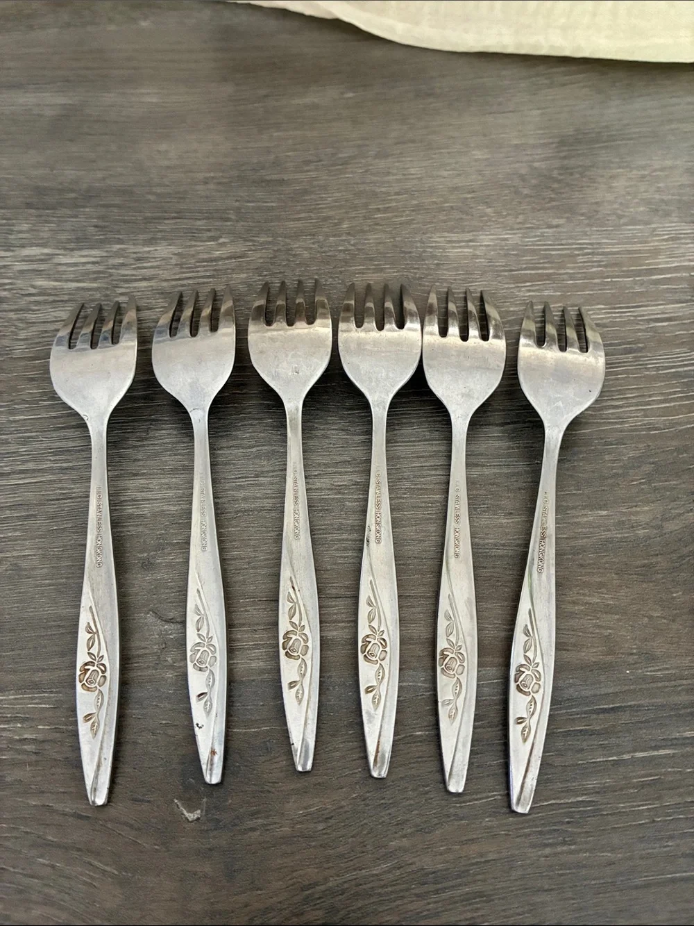 Vintage LLC Hong Kong Stainless Steel Flatware Salad Forks Floral Design